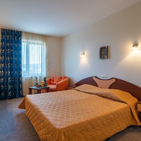 Adamo Hotel ヴァルナ エクステリア 写真