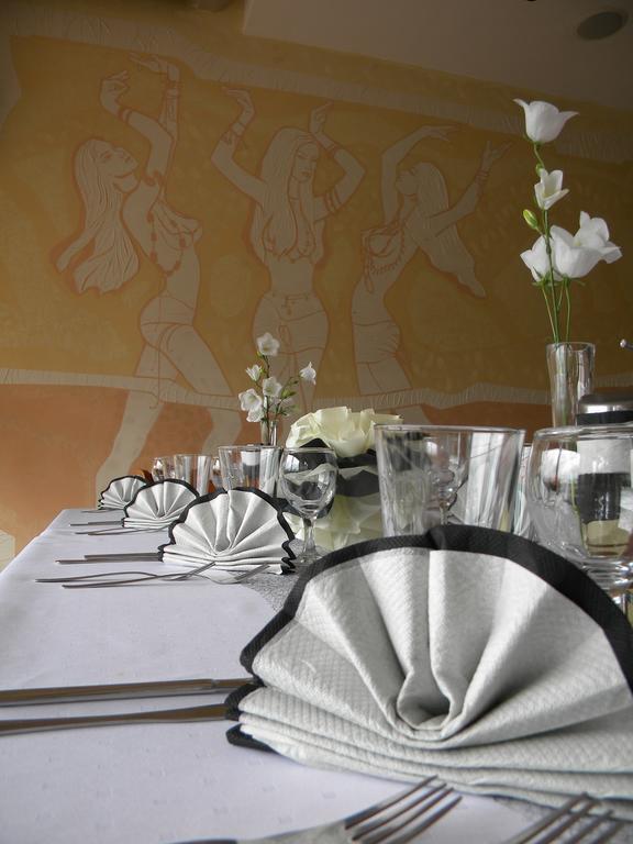 Adamo Hotel ヴァルナ エクステリア 写真