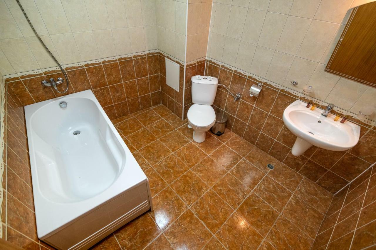 Adamo Hotel ヴァルナ エクステリア 写真