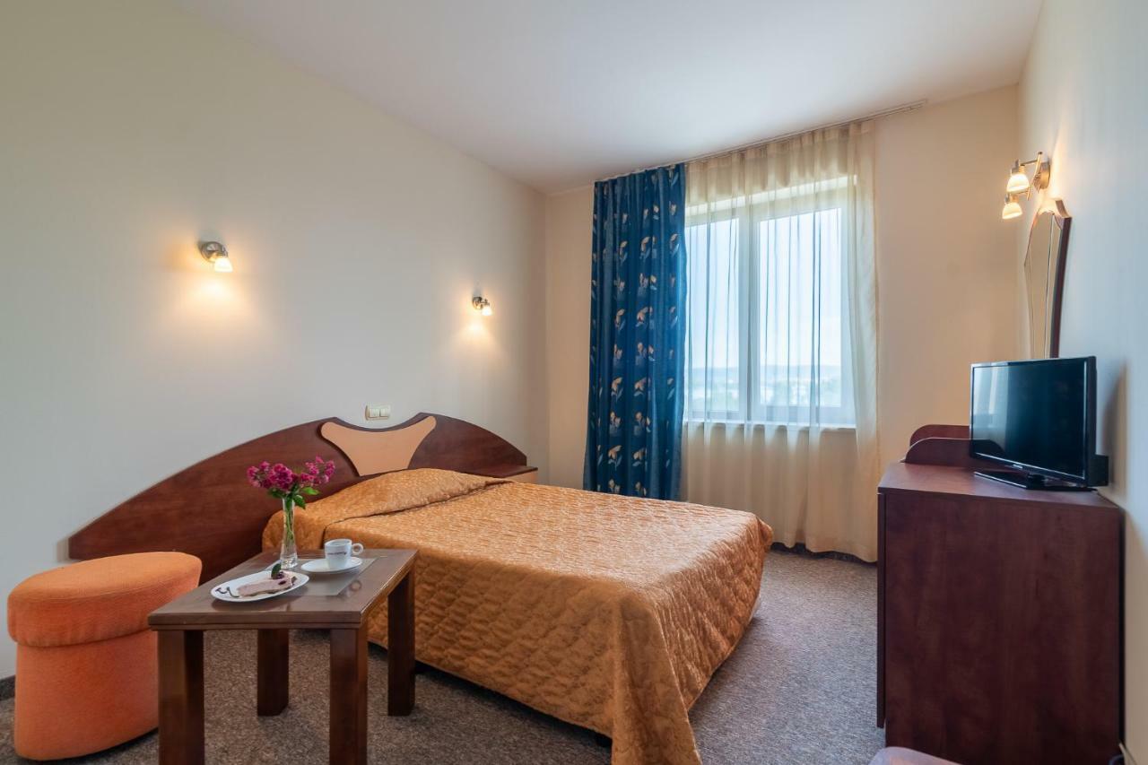 Adamo Hotel ヴァルナ エクステリア 写真