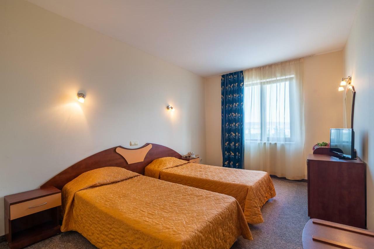 Adamo Hotel ヴァルナ エクステリア 写真