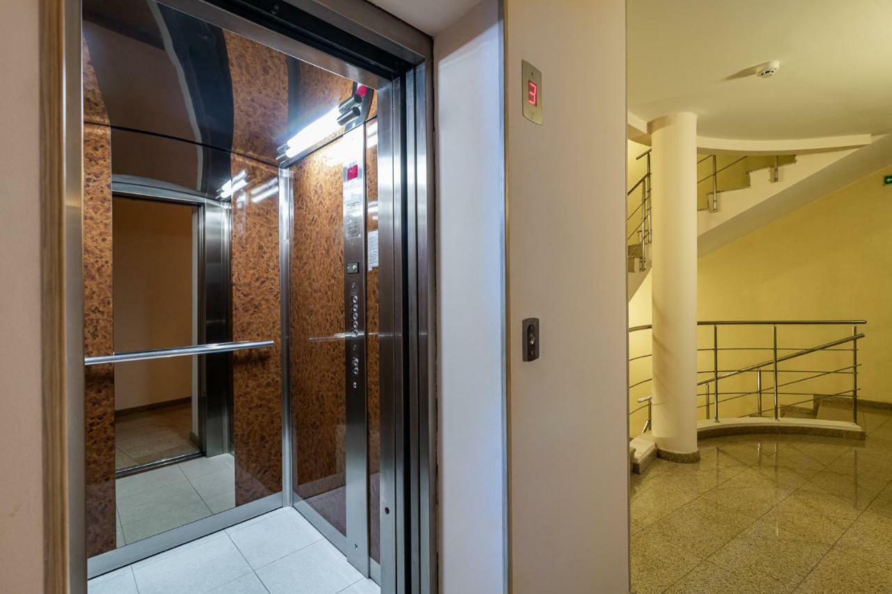 Adamo Hotel ヴァルナ エクステリア 写真