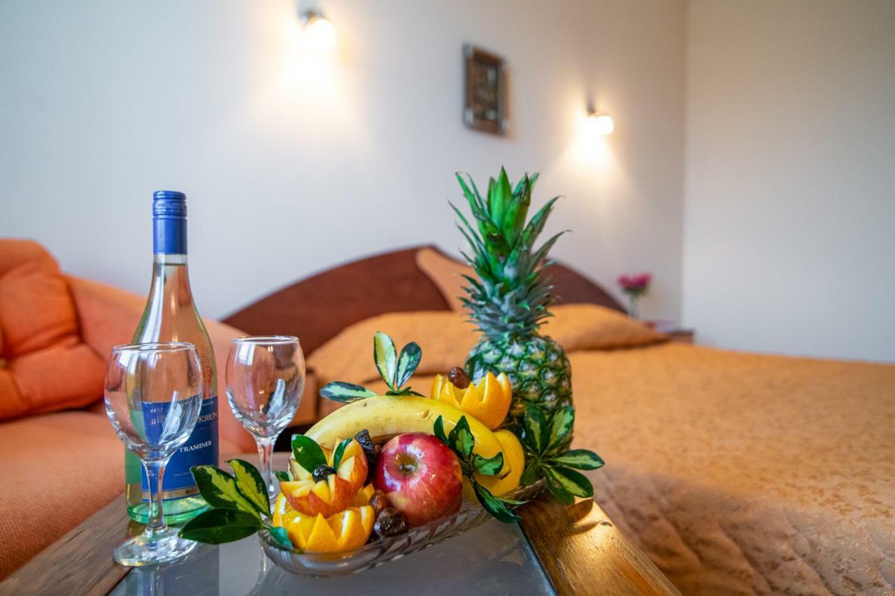 Adamo Hotel ヴァルナ エクステリア 写真