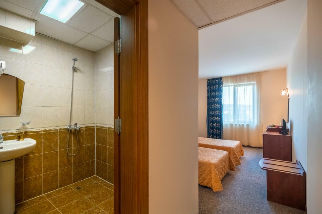Adamo Hotel ヴァルナ エクステリア 写真